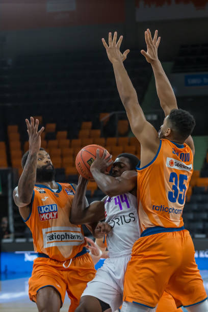 他们拥有冲 他们拥有冲